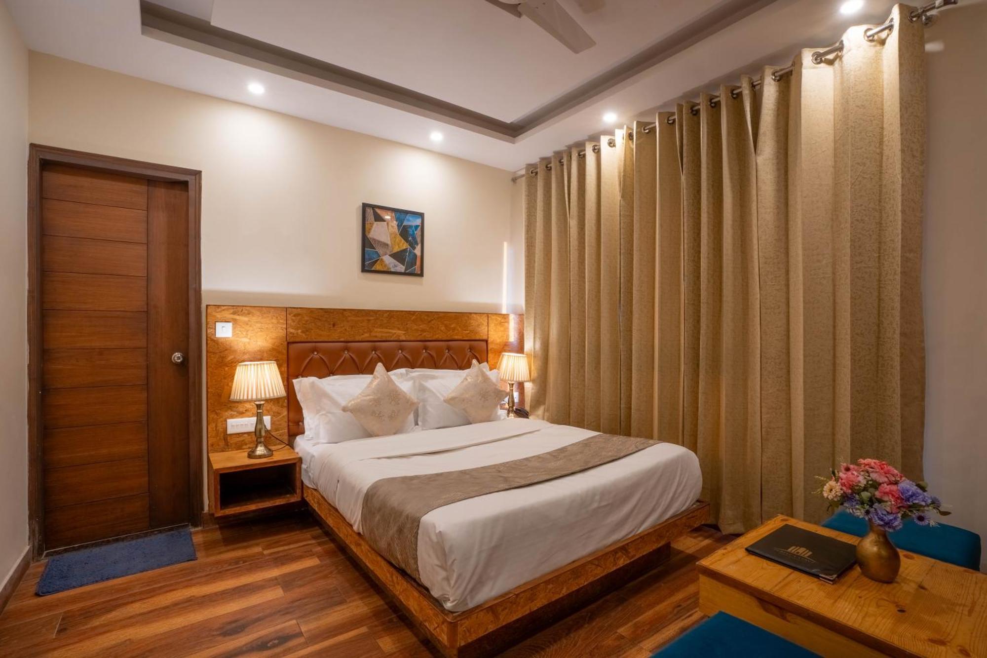 Perfectstayz Valley Vista 5 Min Walk To Mall Road 무소리에 외부 사진